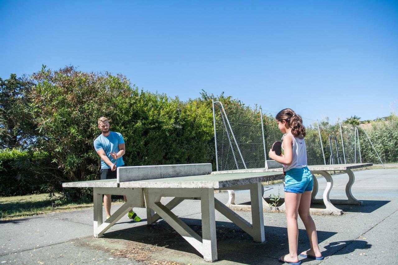 Camping Les Grenettes Sainte-Marie-de-Ré Exteriör bild